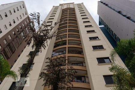 Apartamento à venda com 106m², 4 quartos e 2 vagasFachada
