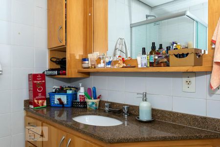 Apartamento à venda com 106m², 4 quartos e 2 vagasBanheiro da Suíte
