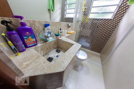 Casa à venda com 320m², 3 quartos e 1 vagaBanheiro 3