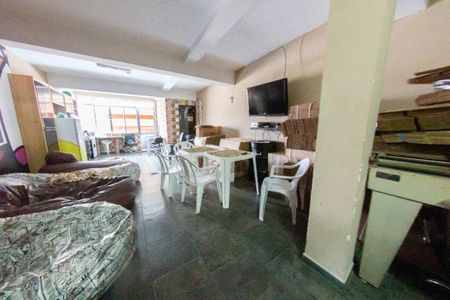 Casa à venda com 320m², 3 quartos e 1 vagaSalão de Festas