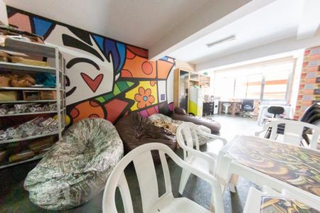 Casa à venda com 320m², 3 quartos e 1 vagaSalão de Festas