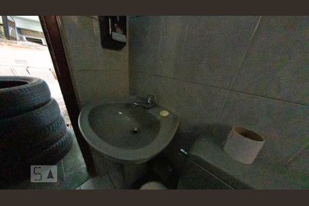 Casa à venda com 320m², 3 quartos e 1 vagaBanheiro 4