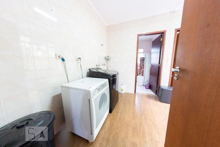 Casa à venda com 320m², 3 quartos e 1 vagaÁrea de Serviço