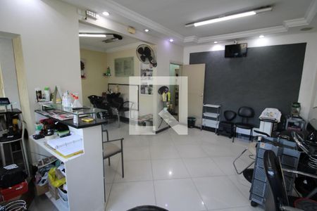 Sala de casa à venda com 3 quartos, 240m² em Vila Gustavo, São Paulo