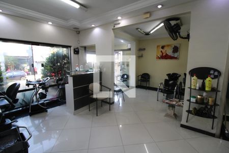 Sala de casa à venda com 3 quartos, 240m² em Vila Gustavo, São Paulo