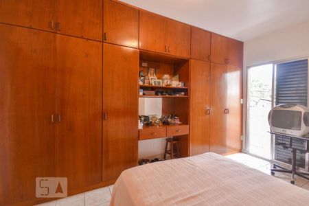 Casa à venda com 269m², 4 quartos e 4 vagasArmario Suite 1