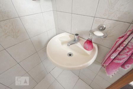 Casa à venda com 269m², 4 quartos e 4 vagasBanheiro 4