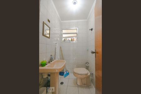 Casa à venda com 269m², 4 quartos e 4 vagasBanheiro 3