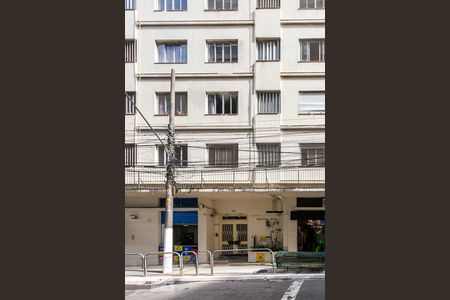 Apartamento para alugar com 56m², 1 quarto e sem vaga Apartamento para alugar com 56m², 1 quarto e sem vagaFachada