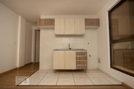 Cozinha de kitnet/studio para alugar com 1 quarto, 30m² em Bacacheri, Curitiba