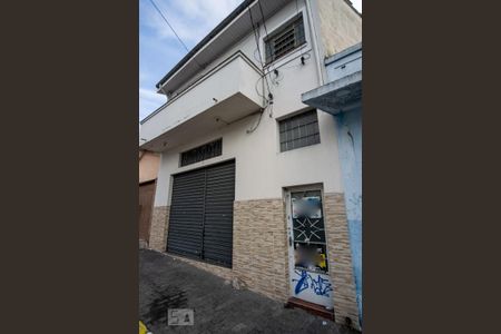 Casa para alugar com 150m², 2 quartos e 1 vaga Casa para alugar com 150m², 2 quartos e 1 vagaFachada