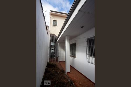 Casa para alugar com 150m², 2 quartos e 1 vaga Casa para alugar com 150m², 2 quartos e 1 vagaQuintal