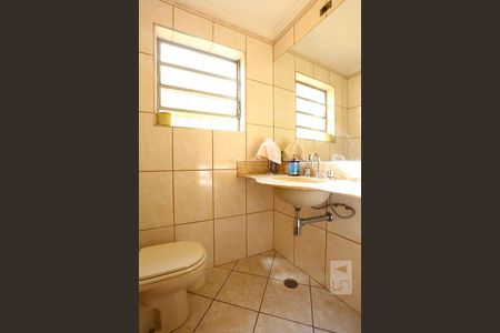 Lavabo de casa para alugar com 3 quartos, 170m² em Jardim Pinheiros, São Paulo