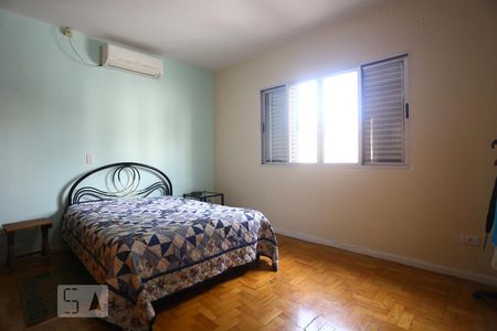 Suíte de casa para alugar com 3 quartos, 170m² em Jardim Pinheiros, São Paulo