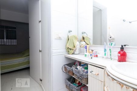 Apartamento à venda com 162m², 3 quartos e 2 vagasBanheiro Suíte