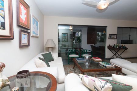 Apartamento à venda com 162m², 3 quartos e 2 vagasSala