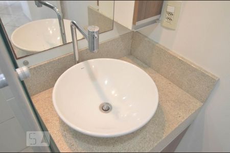 Apartamento à venda com 55m², 2 quartos e 1 vagaTorneira