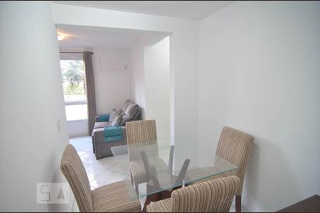 Apartamento à venda com 55m², 2 quartos e 1 vagaSala de jantar