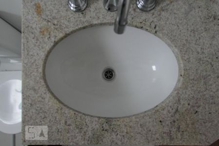 Apartamento para alugar com 63m², 2 quartos e 1 vagaBanheiro da suíte - pia