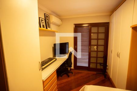 Casa à venda com 300m², 4 quartos e 3 vagasQuarto 4