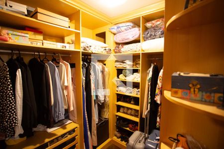Casa à venda com 300m², 4 quartos e 3 vagasCloset do quarto 2