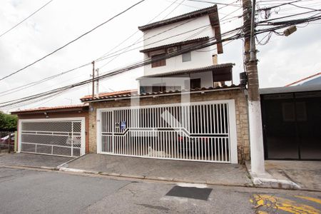 Casa à venda com 300m², 4 quartos e 3 vagasFachada / Placa 