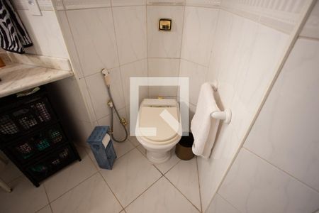 Casa à venda com 300m², 4 quartos e 3 vagasBanheiro do Quarto 2