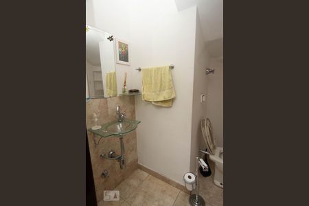 Lavabo de casa à venda com 4 quartos, 300m² em Conjunto Residencial Santa Terezinha, São Paulo