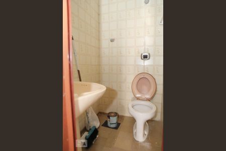 Casa à venda com 440m², 7 quartos e 4 vagasBanheiro casa 2