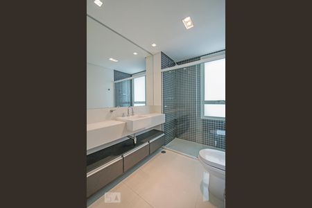 Apartamento para alugar com 96m², 2 quartos e 2 vagasBanheiro da Suite 2