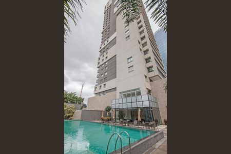 Apartamento para alugar com 96m², 2 quartos e 2 vagasPiscina e fachada Interna