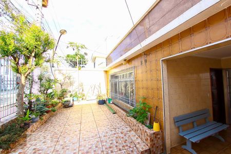 Casa para alugar com 174m², 1 quarto e 3 vagas Casa para alugar com 174m², 1 quarto e 3 vagasQuintal