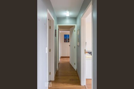 Corredor de apartamento à venda com 2 quartos, 97m² em Vila Romana, São Paulo