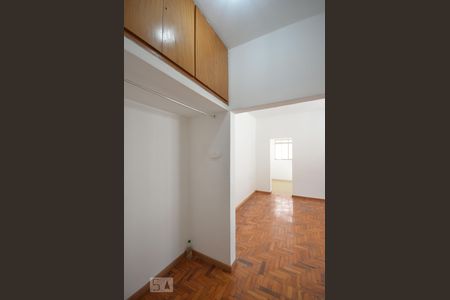 Casa à venda com 230m², 5 quartos e 3 vagas Casa à venda com 230m², 5 quartos e 3 vagasQuarto 3