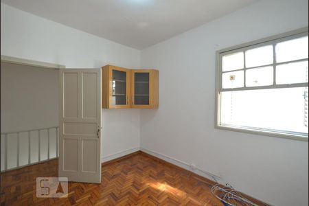 Casa à venda com 230m², 5 quartos e 3 vagas Casa à venda com 230m², 5 quartos e 3 vagasQuarto 2