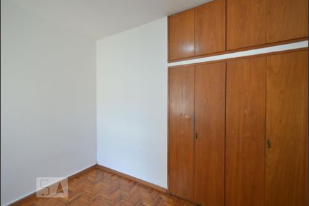 Casa à venda com 230m², 5 quartos e 3 vagas Casa à venda com 230m², 5 quartos e 3 vagasQuarto 2
