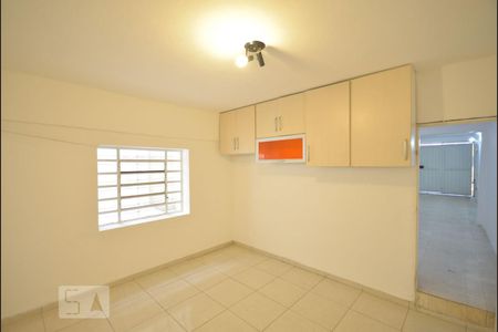 Casa à venda com 230m², 5 quartos e 3 vagas Casa à venda com 230m², 5 quartos e 3 vagasEdícula