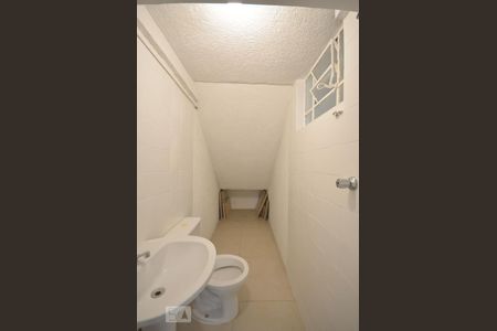 Casa à venda com 230m², 5 quartos e 3 vagas Casa à venda com 230m², 5 quartos e 3 vagasLavabo Garagem