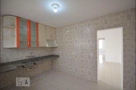 Casa à venda com 230m², 5 quartos e 3 vagas Casa à venda com 230m², 5 quartos e 3 vagasCozinha