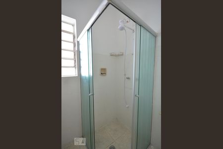 Casa à venda com 230m², 5 quartos e 3 vagas Casa à venda com 230m², 5 quartos e 3 vagasBanheiro Social