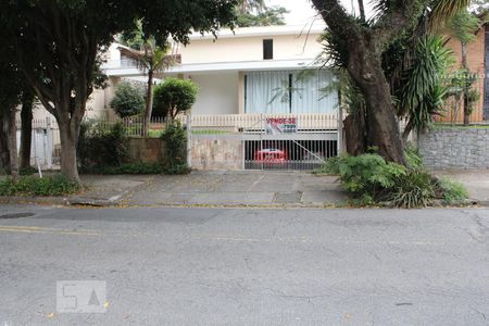 Casa à venda com 500m², 5 quartos e 5 vagasFachada