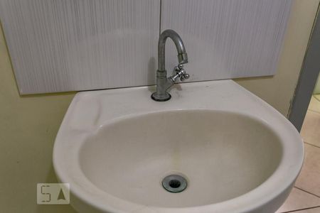 Banheiro - Torneira de apartamento para alugar com 1 quarto, 44m² em Centro Histórico, Porto Alegre