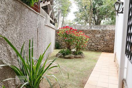 Casa à venda com 450m², 4 quartos e 3 vagas Casa à venda com 450m², 4 quartos e 3 vagasJardim