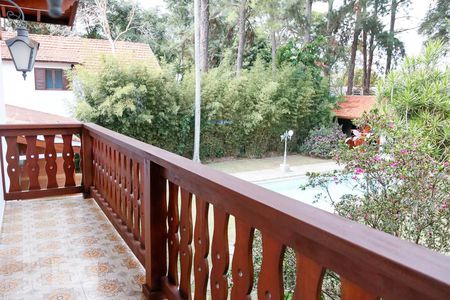 Casa à venda com 450m², 4 quartos e 3 vagas Casa à venda com 450m², 4 quartos e 3 vagasVaranda Súte 1