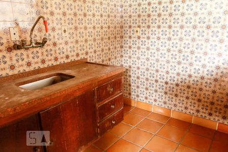 Casa à venda com 450m², 4 quartos e 3 vagas Casa à venda com 450m², 4 quartos e 3 vagasCozinha Churrasqueira