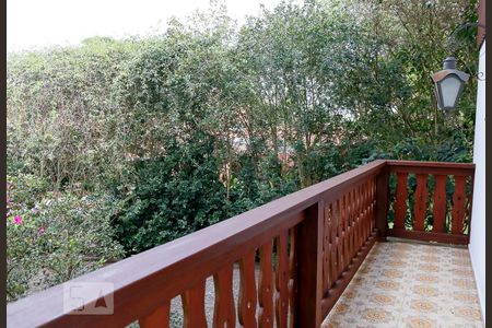 Casa à venda com 450m², 4 quartos e 3 vagas Casa à venda com 450m², 4 quartos e 3 vagasVaranda Súte 1