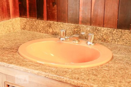 Casa à venda com 450m², 4 quartos e 3 vagas Casa à venda com 450m², 4 quartos e 3 vagasBanheiro Suíte 3 - Pia