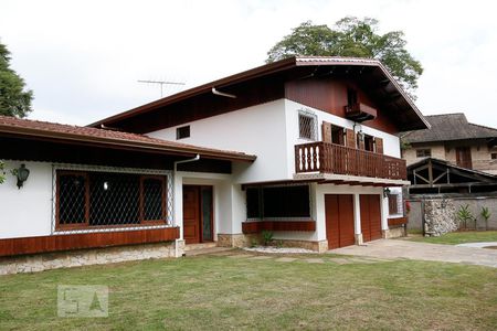 Casa à venda com 450m², 4 quartos e 3 vagas Casa à venda com 450m², 4 quartos e 3 vagasFachada da Casa