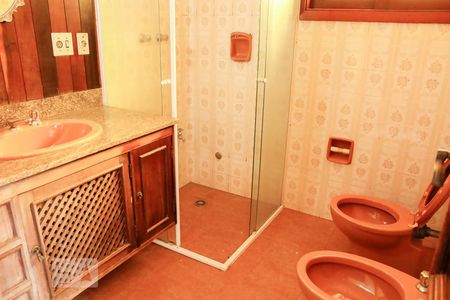 Casa à venda com 450m², 4 quartos e 3 vagas Casa à venda com 450m², 4 quartos e 3 vagasBanheiro Suíte 3