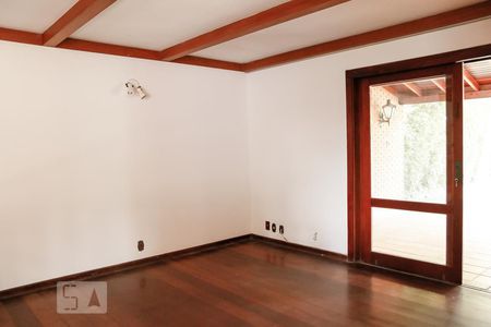 Sala de TV de casa para alugar com 4 quartos, 450m² em Interlagos, São Paulo